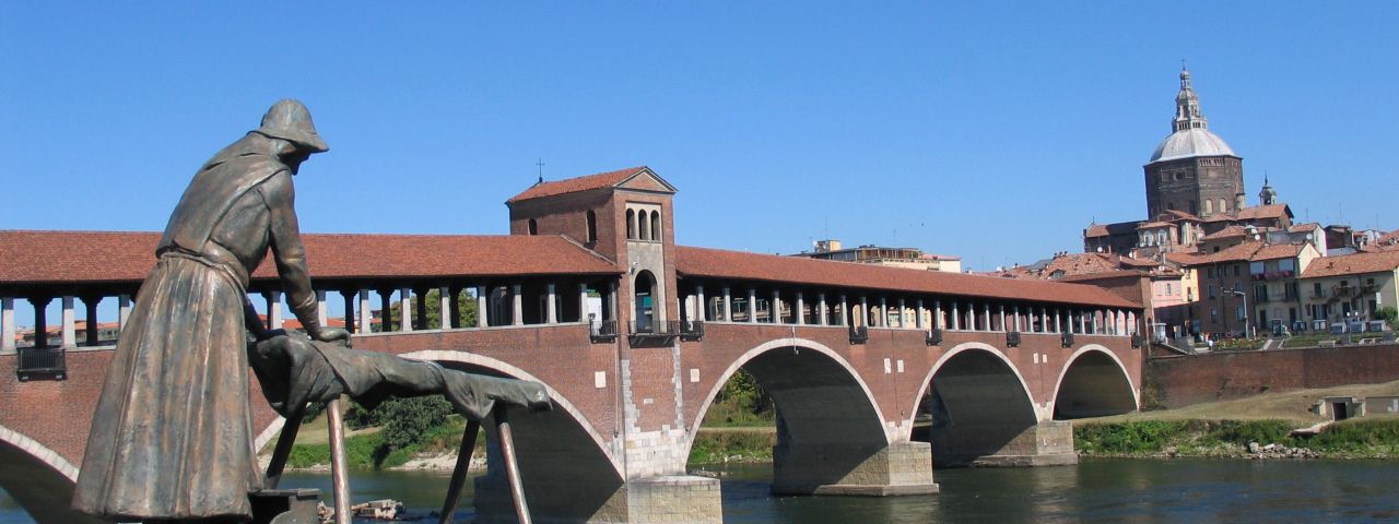 Monumento alla Lavandaia | Pavia | Lombardia | Italy